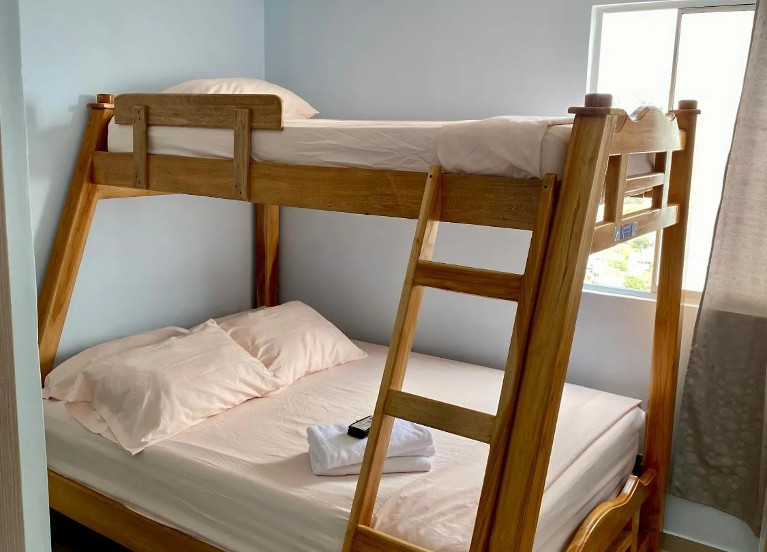 Apartamento En Cartagena, Entero Y Amueblado Colombia